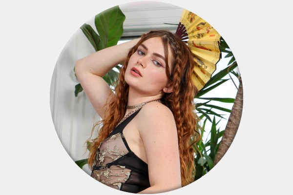 Viola Costa Returns [Tgirls.xxx]