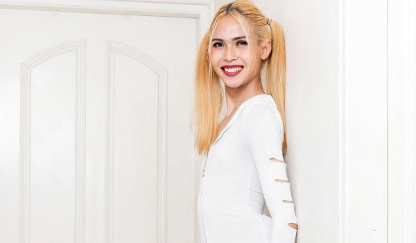 [TGirls.xxx] Pretty Ploy Cums For You