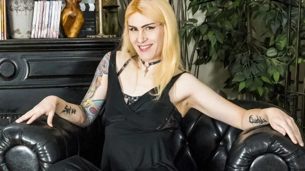 [Tgirl40] Amber Love Diva Debuts